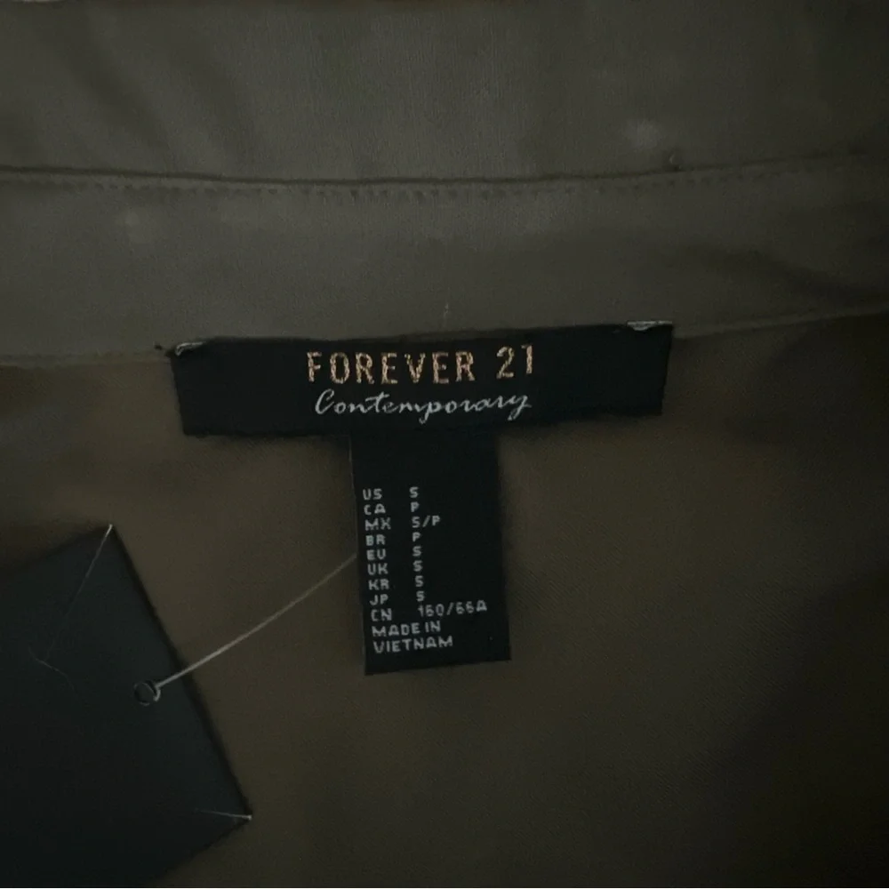 ROMPER JUMPSUIT OLIVE GREEN Forever 21 Button Long sleeve Elastic Waist Tie Siz… - Picture 14 of 15